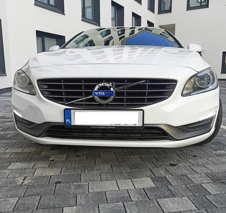 Volvo V60 cena 46900 przebieg: 227000, rok produkcji 2015 z Kraków małe 191